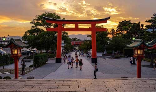 metsaperture Fushimi Inari Tori sunset