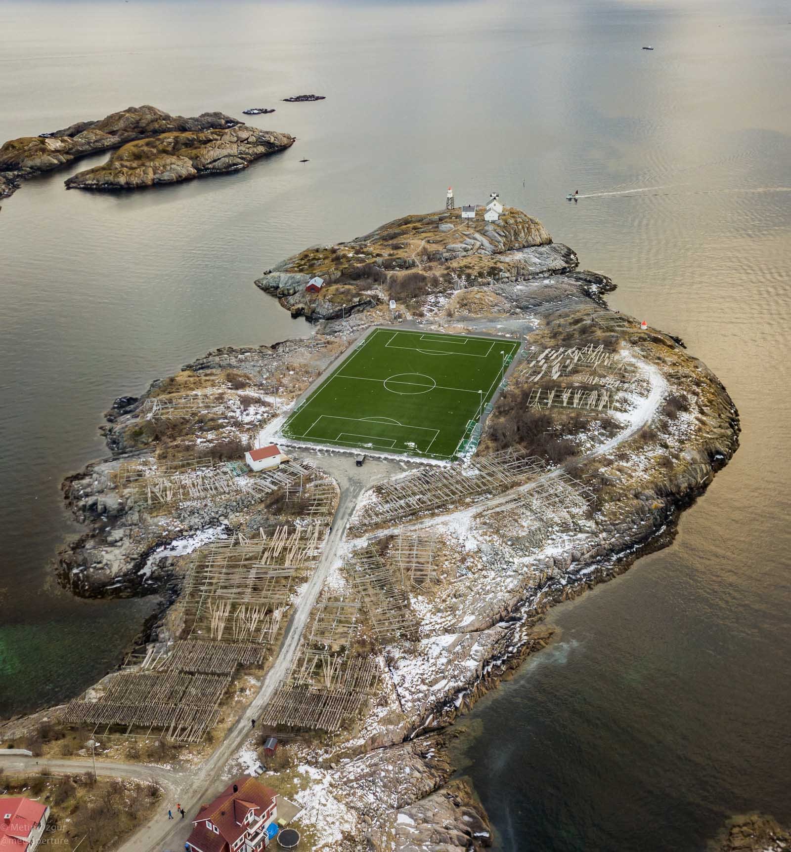 lofoten henningsvaer from top