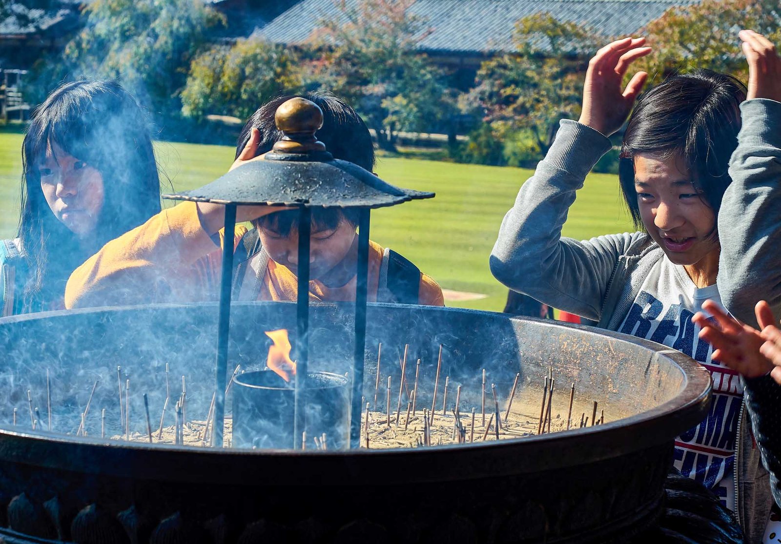 kids at Todai-ji